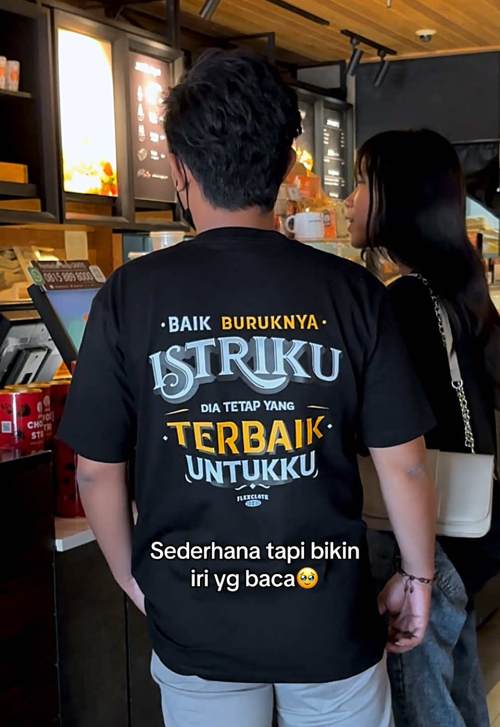 Subhanallah bajunya bikin terharu🥹 semoga nanti suamiku seromantis ini😍 #kaospria #pasanganromantis #suamiidaman #kaosbucin 