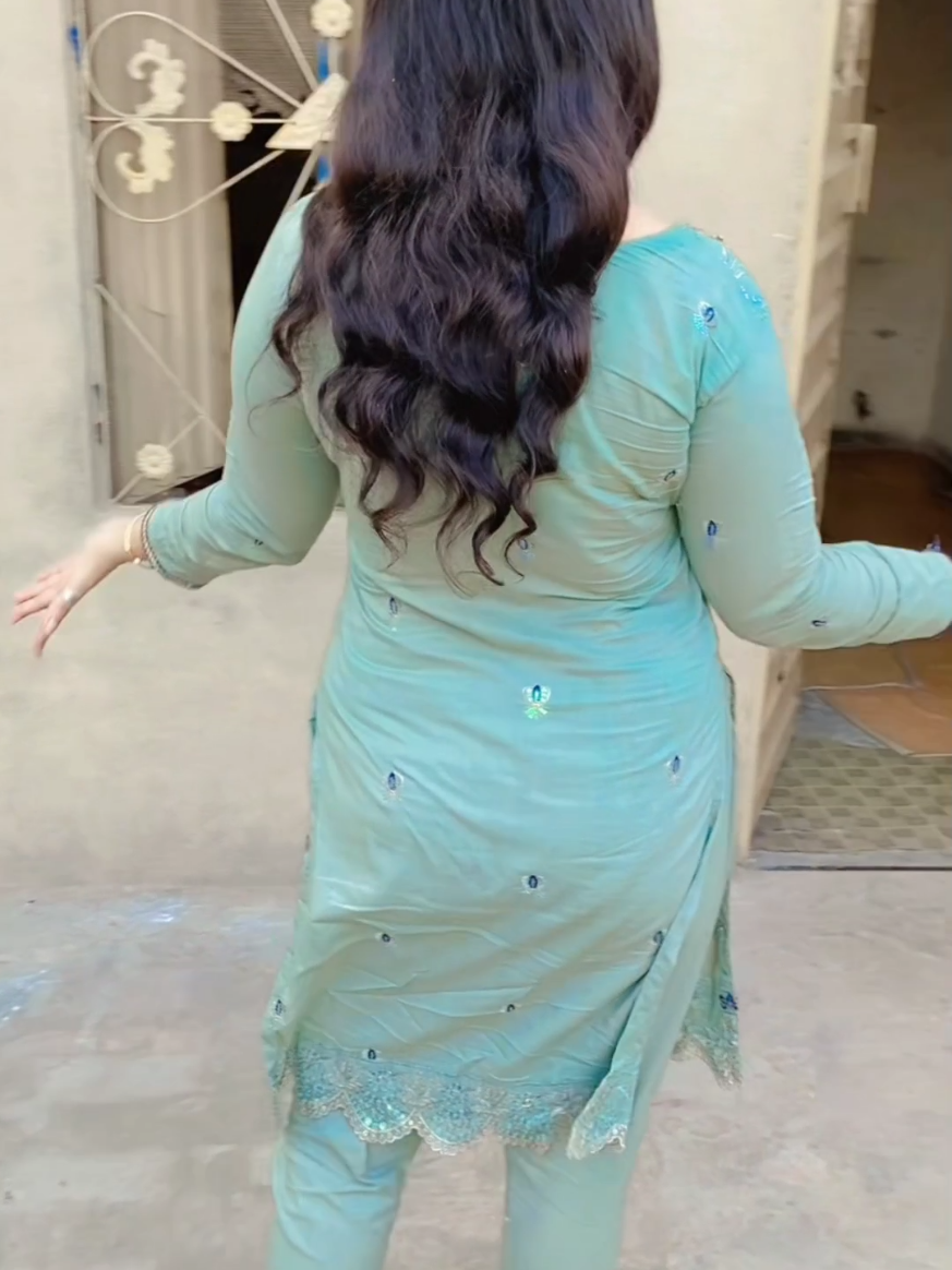 Ae Dil Tere Te kyon aaya beautiful girl dance video viral Mano #girlvideo #girldancevideo #lushauro #mano #beautifulgirl 