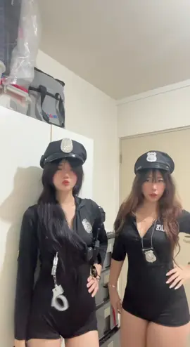 woo wooo👮🚔#sgtiktok #fyp #halloween #police #HHN 