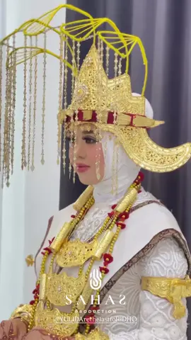 Yulida Saputri Ayu (  RATU IBU MELINTING ) Anggota DPRD LAMPUNG TIMUR begawi agung Keratuan Melinting Lampung Timur  #promoseruweekend #keratuanmelinting #adatlampung #budayalampung #xcyzba 