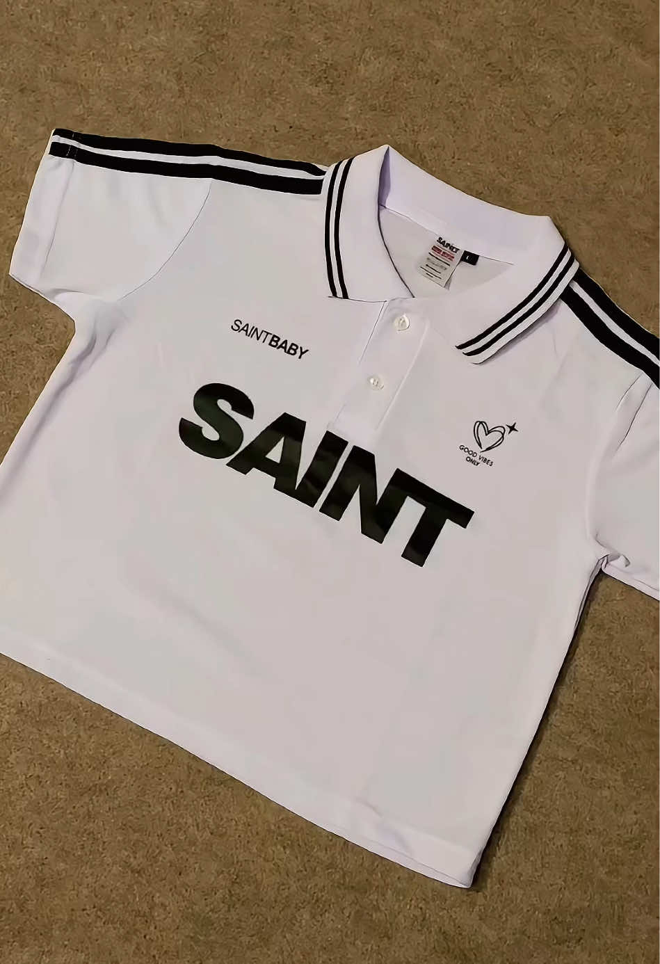 clean look, classy mood👀🖤 buruan order new crop‼️ #saintcultureid #jersey #crop #croptop #rekomendasioutfit 