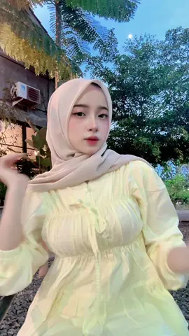 bajunya dishowcase aku yaww💛✨