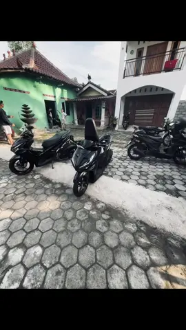 kacirrr#vario125 
