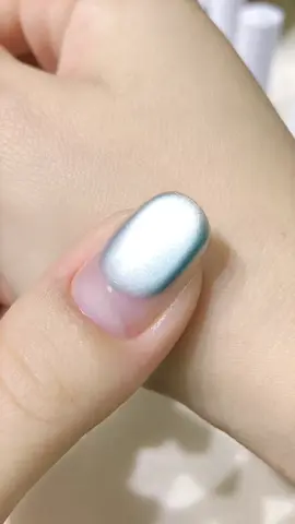 Mắt mèo sáng quá#nail #xuhuong #nails #ROUni #nailsart 