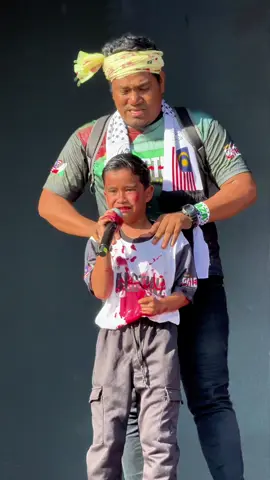 Menitis airmata tengok adik ni nyanyi😭 