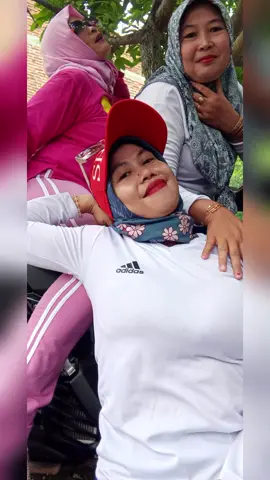 selesay senam biasa kita pose dulu apsen 
