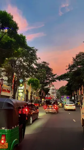 අපි නිතර ආව ගිය තැන නිසා.. 😞🧡 #fyp  #Kandy #trending  #lovecity  #evening 
