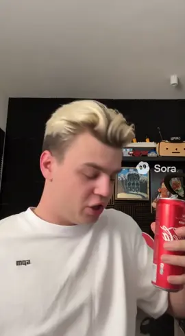 Papaplatte will eine Cola Trinken  #Papaplatte #foryoupage #Sora #lustig #Cola 
