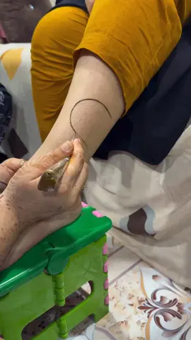 Henna ❤❤❤ #mehndidesign #mehndi #makeup #saloon #bridelook  #artist #fypシ゚viral #parishy404 #viral #tiktok #for #new #foryou #foryourpage #henna #design #100k #wedding #growmyaccount #zeecakehouse  #unfrezzmyaccount 