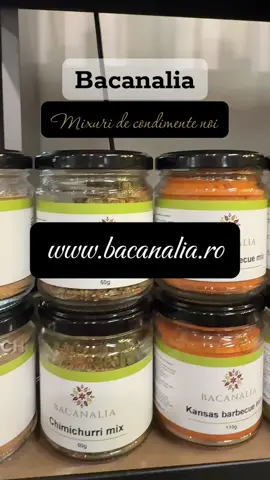 A apărut generația nouă de borcănele aromate 😌 Am adus mixuri noi de condimente — unele pentru fripturi, altele pentru legume, ba chiar și câteva surprize pentru deserturi. Toate trecute prin nasurile și papilele noastre până am zis „da, asta merge la Bacanalia”. #Bacanalia #condimente #mixuridecondimente #baiamare #fypromania    