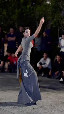 #guozhuangdance #苏拉 #Tibetandancinggirl 