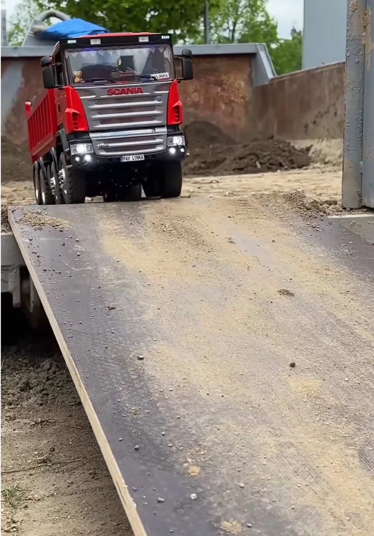 Không phải siêu xe, nhưng là vua của bãi cát SCANIA SCALE 8x8🇻🇳🇻🇳 #xuhuong #viral #scania #xedieukhien #rctruck 