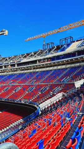 ✨ ¡El Camp Nou renace con nueva energía! 🏟️ Las obras de renovación ya están en marcha para devolverle toda su grandeza al templo del Barça. 💙❤ 👉 No olvides seguir, dar like y compartir para estar al día de cada detalle. #Barcelona #CampNou #ViscaBarça #Renovación #Fútbol