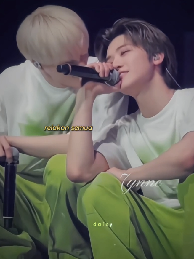 bahu pacar emang tempat bersandar paling nyaman yaa 🥺 #nomin #jeno #jaemin 