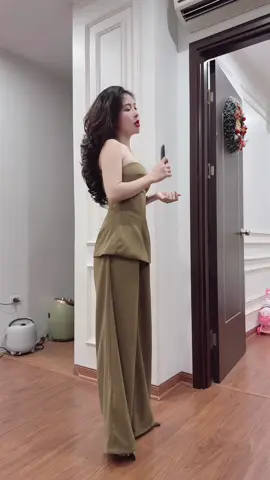 Chính anh đã không biết cách yêu em ...!