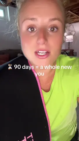 90 days left ⏳ I’m not waiting for January 1st… Sweet Sweat waist trainer keeps me sweating out the fluff, staying snatched, and staying consistent 🙌 #sweetsweat  #W#WaistTrainerS#SnatchedLife9#90DayChallengeSweatItOut 