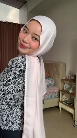 a quick 15 seconds of me being shoo gurly #fitcheck 