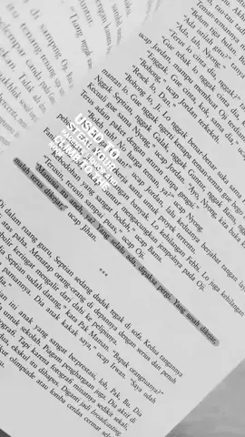 Manusia itu aneh ya? Yang selalu ada dipaksa pergi. Yang susah dikejar malah terus dikejar...  #inanotherlife #fyp #bookquotes #novel 