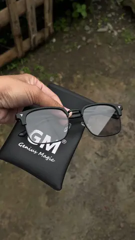 photochromic eyeglasses with anti radiation #photochromiceyeglasses #antiradiationglasses #creatorsearchinsights 