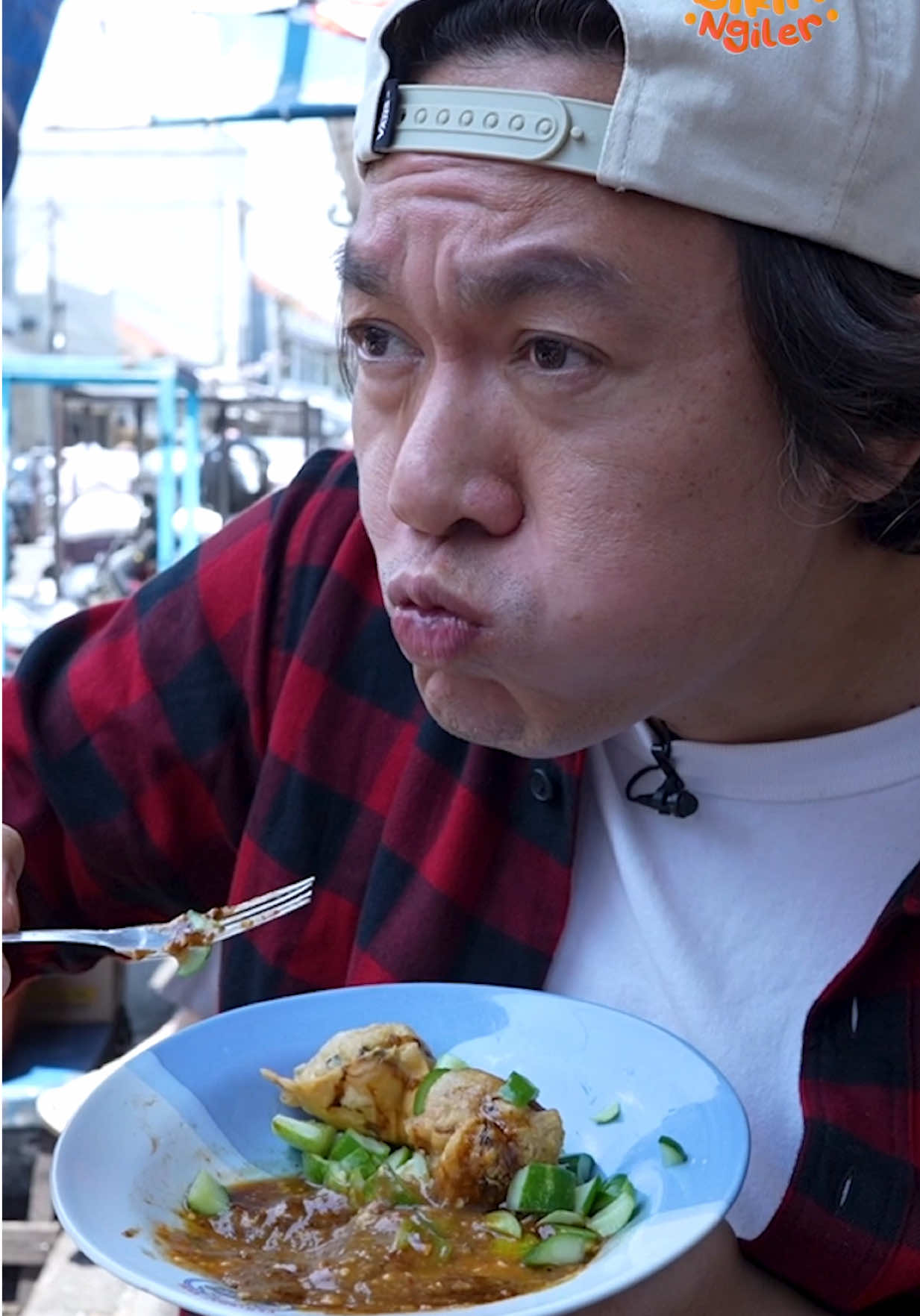 EPISODE MINGGU INI 🎬🎥. “Street Food Bandung” Meluncur ke YT Bikin Ngiler Jalan - Jalan yaaa… (Link ada di BIO) #kulinerbandung #bikinngilerbandung