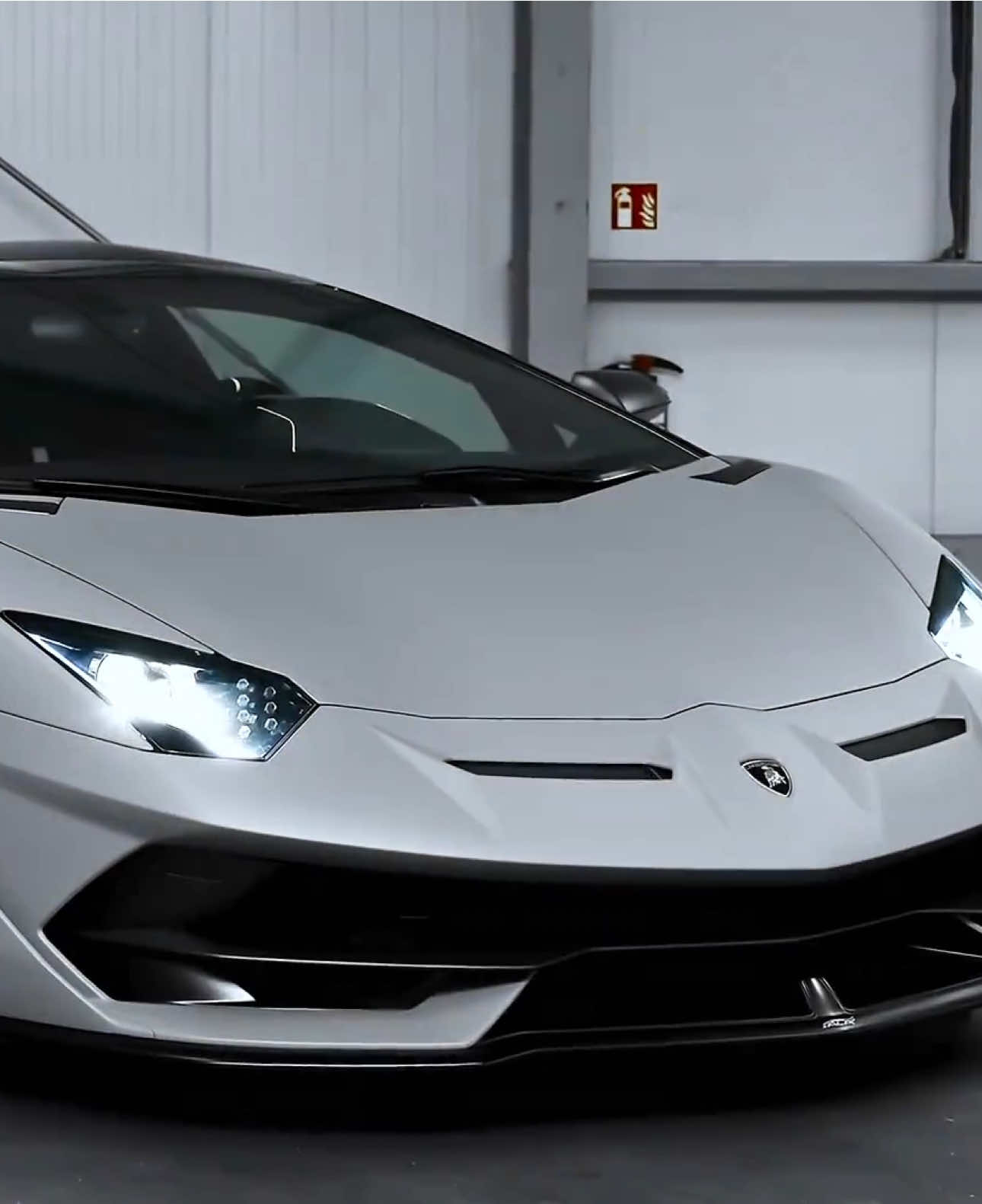 Lambroghini - Aventador SVJ #lamborghini #aventadorsvj #fpy #ykcars #supercar @haile_sh_vu_tuan 