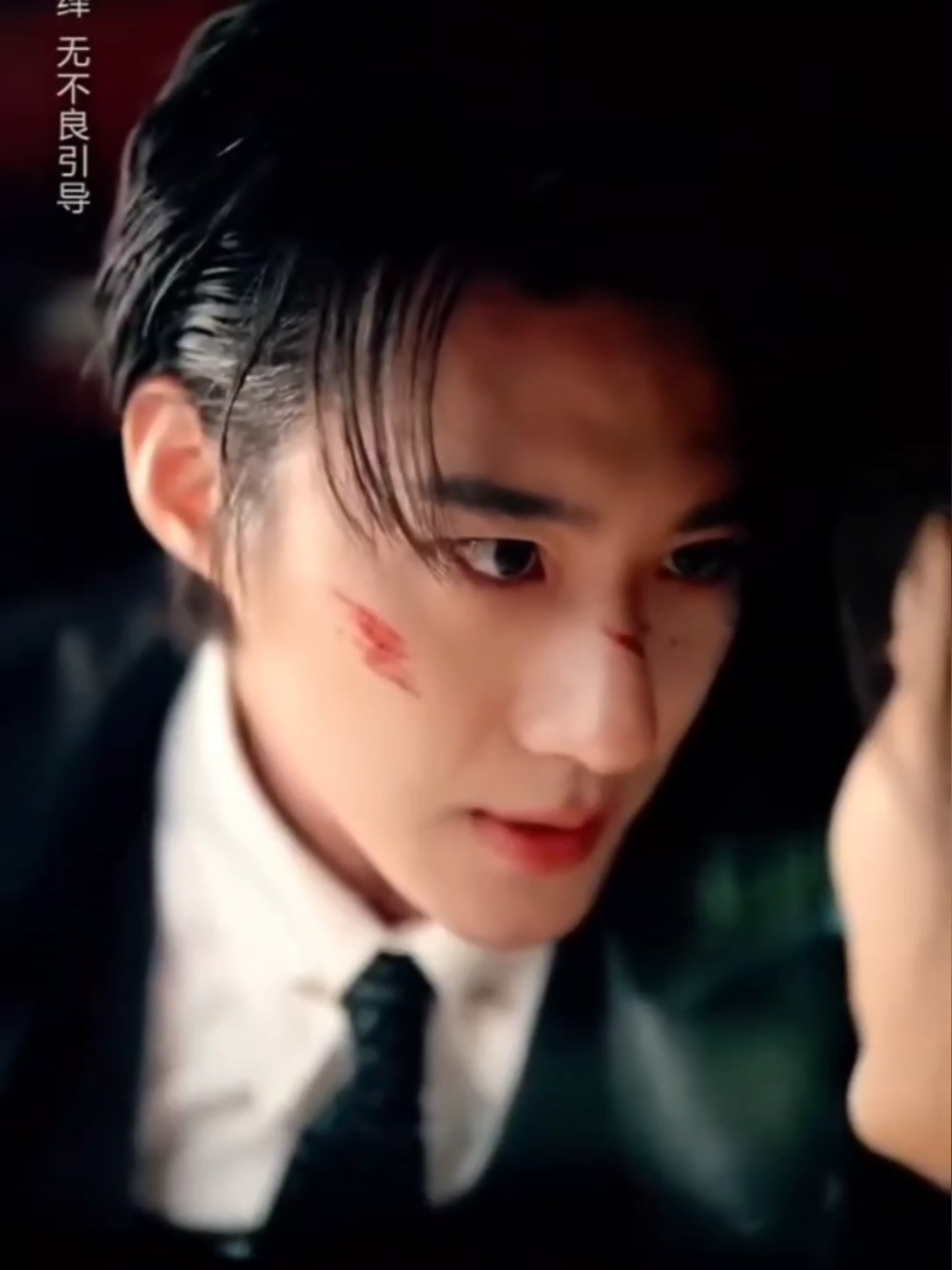นางเอกเข้าไปเป็นตัวละครในนิยาย แล้วดันเป็นตัวละครที่ตาบอด นางเอกจึงต้องแกล้งตาบอดไปวันๆ เพื่อเอาตัวรอดจากพระเอก😂  Drama name : 薄少别装了 , Unexpected Crazy Barking (YouTube) #UnexpectedCrazyBarking #ZhaoZhenDong #จ้าวเจิ้นตง #LiuZhuoQing #มินิซีรีส์จีน 