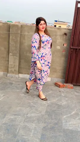 Akhiyan mila k 👀💙🤗🔥#foruyou #viralvideos #trendingsound #dontunderreviewmyvideo #treanding @Misha Mehar804🐰 