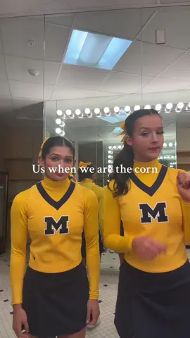 New uniform reveal (kms) happy maize out 💛 @avery  #umich #maize #whydoilooklikethis #umichfootball