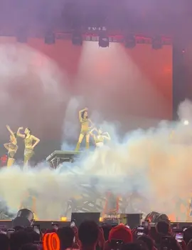 K-pop sensation TWICE ignites the Philippine arena stage with a fiery performance tonight, October 4, 2025! 🔥🇵🇭 #ThisIsFor #TwiceLiveInBulacan