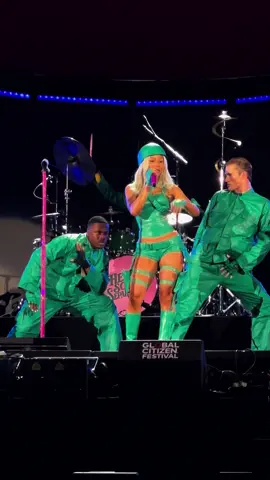 full video #burningblue #mariahthescientist #youngthug #throwing #glorilla 