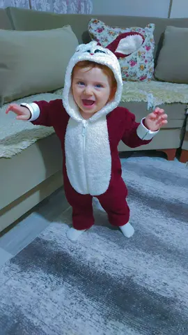 ياعمري🤭❤️#ارنب_ارنب_مغرور_مرة_شافي_سحلوفاة🐰 #صغيري_المدلل👶🏻💙#ماشاء_الله_تبارك_الرحمن #جود_الله_يحميك_ياروح_امك💙✨ #خليلي_ارنوب🐰 