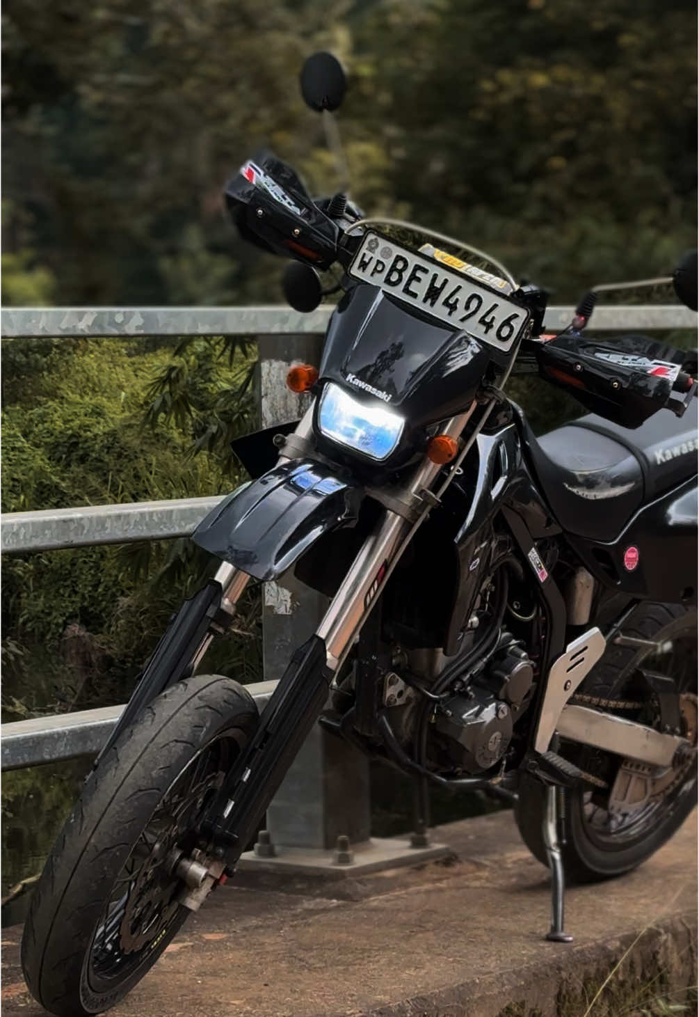 සිහි වෙනවා උමතු සිනා😩🖤#kawasaki #dtracker250 #dtracker #bew4946 #supermoto #black🖤 #matale #viralvideo #trending #fyp #onemillionaudition #srilankan_tik_tok🇱🇰 