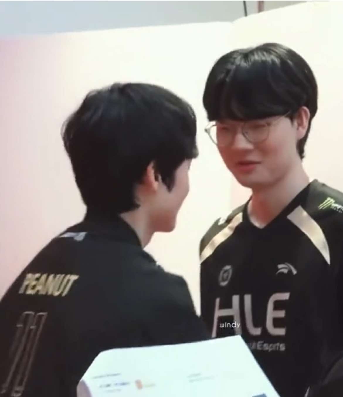 em bồ cam chịu và anh(bé) ghệ tone hồng nhí nhảnh #pernut #viper #peanut 