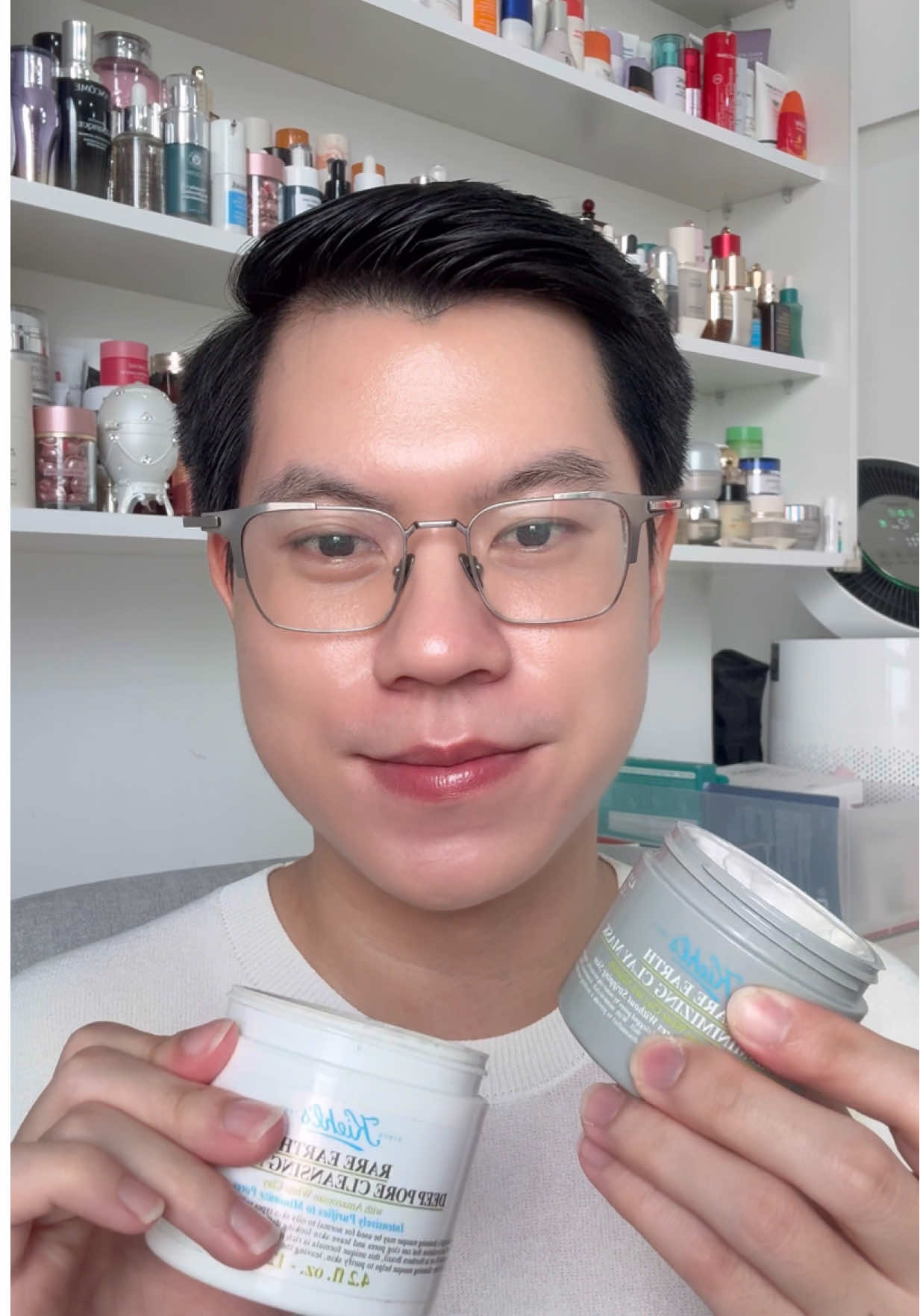Để thu nhỏ kích cỡ của lỗ chân lông chỉ cần đúng 3 món này thôi. Kết hợp cả 3 và duy trì đều đặn chắc chắn sẽ cho kết quả rất mĩ mãn nhaaaaa. Các sản phẩm mình nhắc tới trong video:  - Mặt nạ đất sét Rare Earth @Kiehl’s Việt Nam & mặt nạ đất sét Matcha @Some By Mi VN  - Retinol @candidskincare  - DEJ Night Cream with 0.25 Retinol @Revision Skincare Vietnam  - Retinal Sculpture @Murad.vietnam  - Serum Niacinamide 20% & 23% của @ohoh Vietnam  - B Super Complex của ASAP  - B3+ NAG Treatment serum @INNOSKIN VIET NAM  - Serum Azelift @Pharmaform Official  #skincaredungcach #skincare 