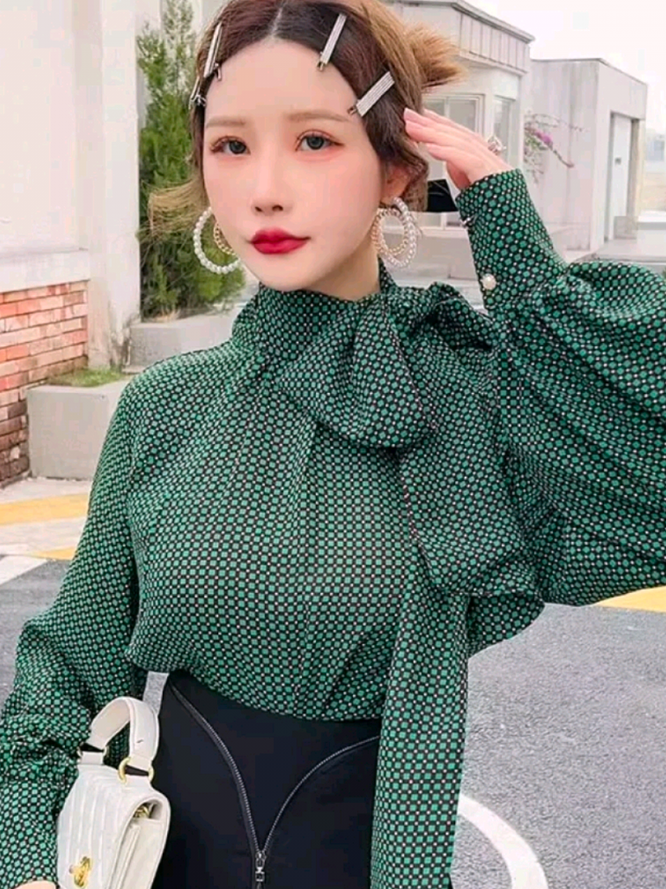 Atasan kemeja bermotif #rekomendasi #outfitlebaran #atasanwanita #kemejawanita 