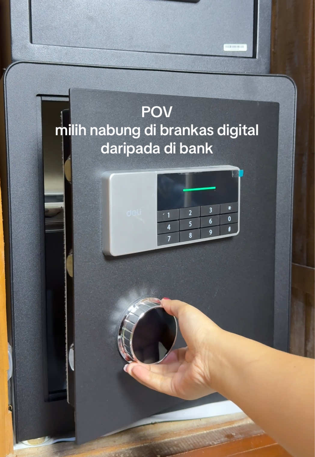 kalo kmu milih di bank atau di brankas ? #creatorbattledeli #delitoolsindonesia #brankas #brankasuang 
