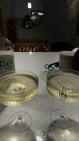 Your sign to have a spooky themed sleepover with your homegirl 🫶🏽 #Vlog #blackgirlvlogs #girlsnight 