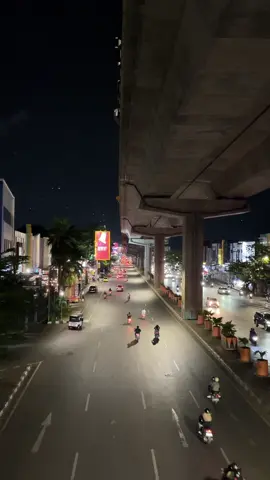 Makassar dengan vibes malamnya #pettaranimakassar #makassar #pettaranivibes #fyp 