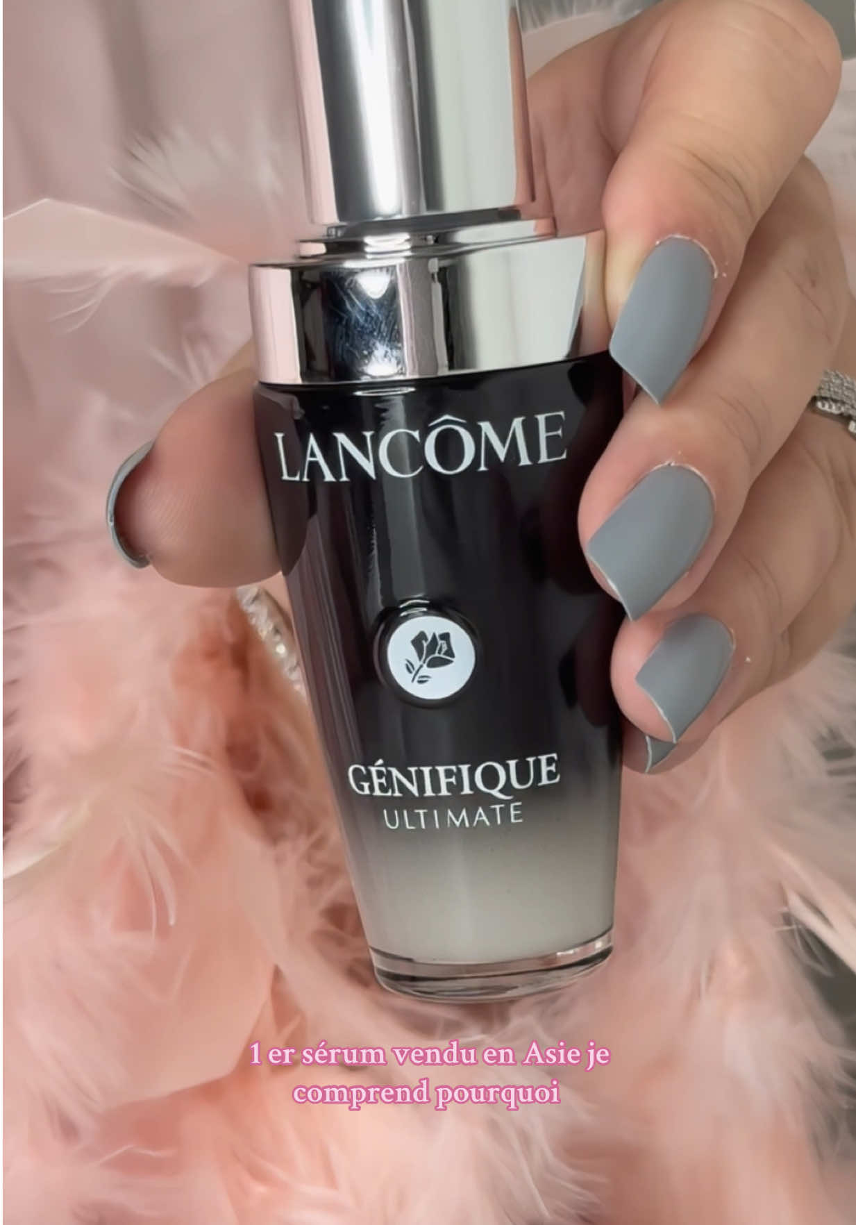 Je comprend mieux pourquoi c’est le sérum le plus vendu en Asie , regardez juste le rendu de ma peau après 1 mois d’utilisation @Lancôme  Produits offerts @Beauty Crew FR  #BEAUTYCREWGENIFIQUEULTIMATE #lancomeskincare #genifiqueultimate