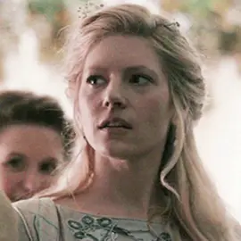#lagertha #katherynwinnick #vikings #viral #fyp 