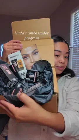 Unboxing Mini Perfect Blurred Complexion Kit!  https://community.hudabeauty.com/s/rachel.t  @Huda Beauty  #hudabeauties #hudabeauty #unboxing