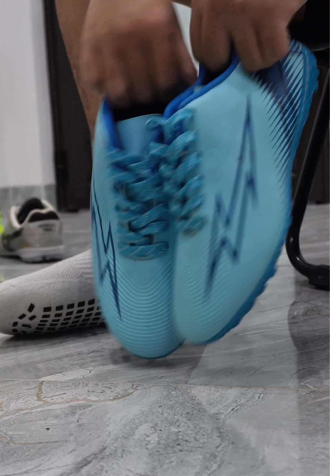 MESUT KICKS giá học sinh cho ae tham khảo #mesutkicks #mesutfootball #giaydabong #xuhuong 