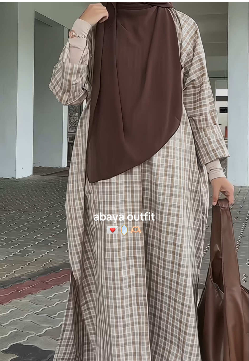 Simple tapi cantik ref 156 50kg @bajuville 🤎 #abaya #abayastyle #abayafashion 