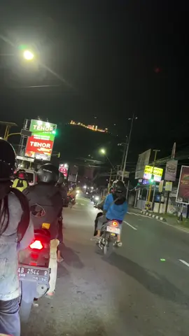 Malem minggu gas munggah ora bolo??? # #fyp #gunungkidul #jogja24jam #wonosari #fypシ゚  Cerita cah lajon gunungkidul jogja