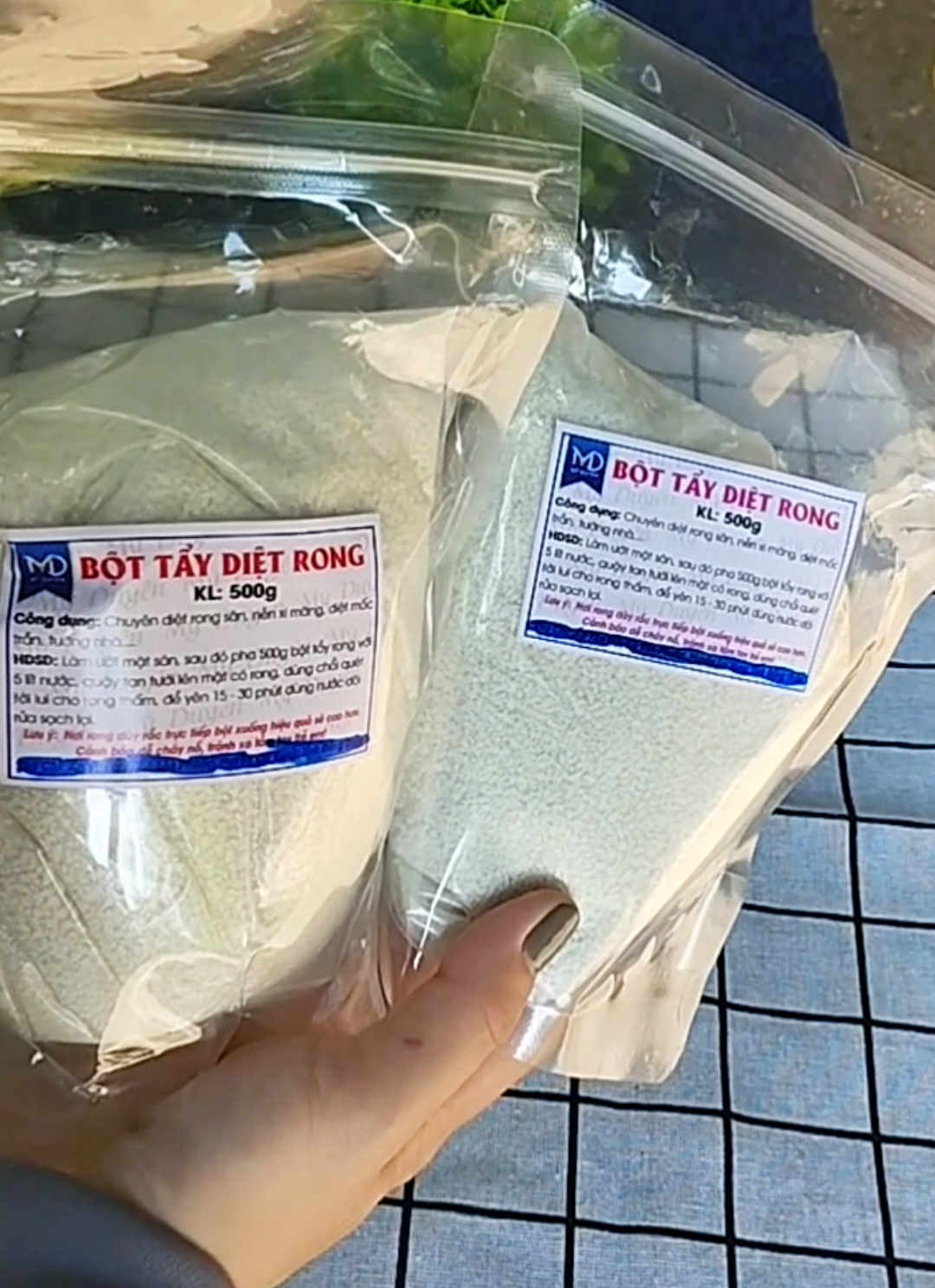 Trả lời @suong.pham.suong combo 2 gói bột tẩy rong rêu nền xi măng 49k loại gói 500g(tổng 1kg) #bottayrongreu #tiepthilienket @Mẹ Dần 22 @Mẹ Dần 22 @Mẹ Dần 22 