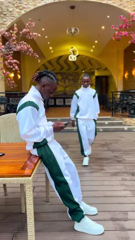 Can’t get enough of this sound 🤭 Outfit @SOVREN  #God #fyp #dance_with_twinstars 
