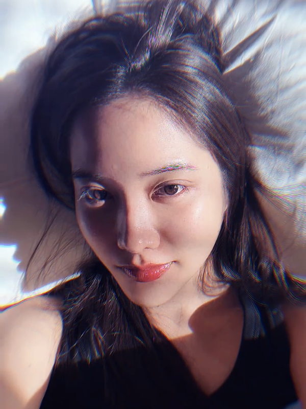 jd gini pemandangan kalo Freen ada di bawah kita 😫 #srchfreen #freensarocha #ValentinoSS26xFreen #valentinoxfreen 