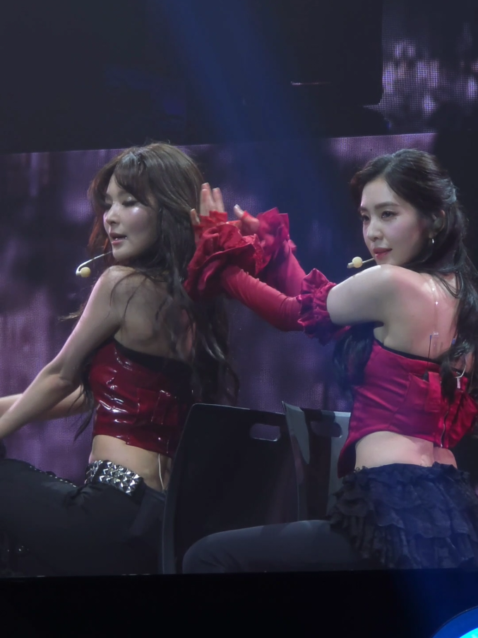 🐰🐻 in sync #irene #seulgi #aseul  #BalanceinKL 