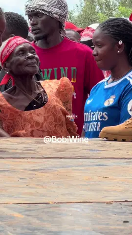 @David Lewis Rubongoya @Bobi Wine  simuto simukulu everyone Ayagala nkyukakyuka✊