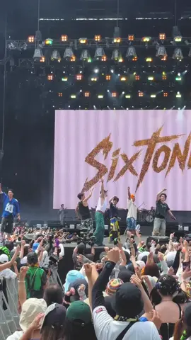 8月に行われた夏フェス「SUMMER SONIC 2025」オフショットを公開！📷 #SixTONES #SUMMERSONIC 